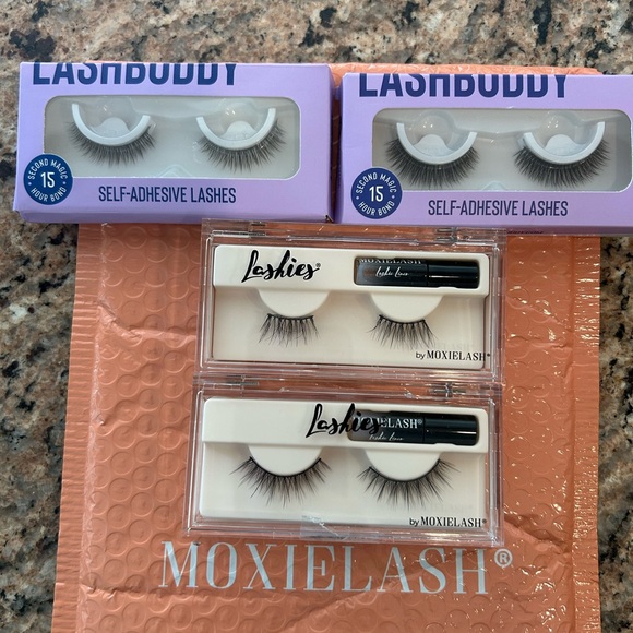 Moxie Lashies and Lashbuddy set - Picture 2 of 5